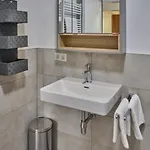 Barons Living * סנט מיכאל אים לונגאו